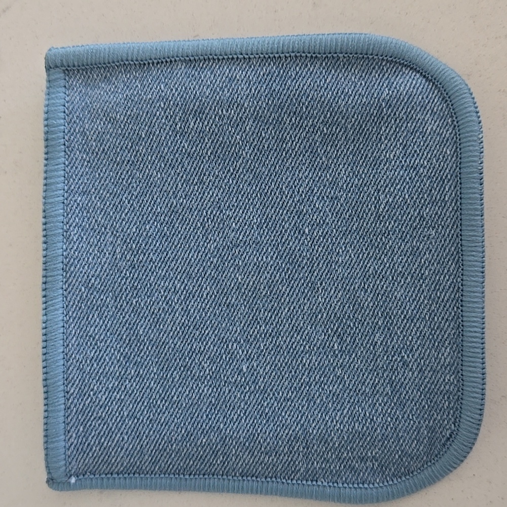New CHANEL DENIM From New Mkup Collection Blue Denim Limited Edition ☆Pouch Only - Picture 3 of 4